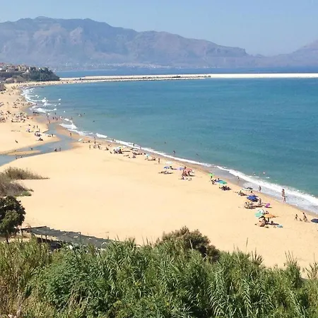 Un A Pochi Passi Dal Mare Liola * Balestrate